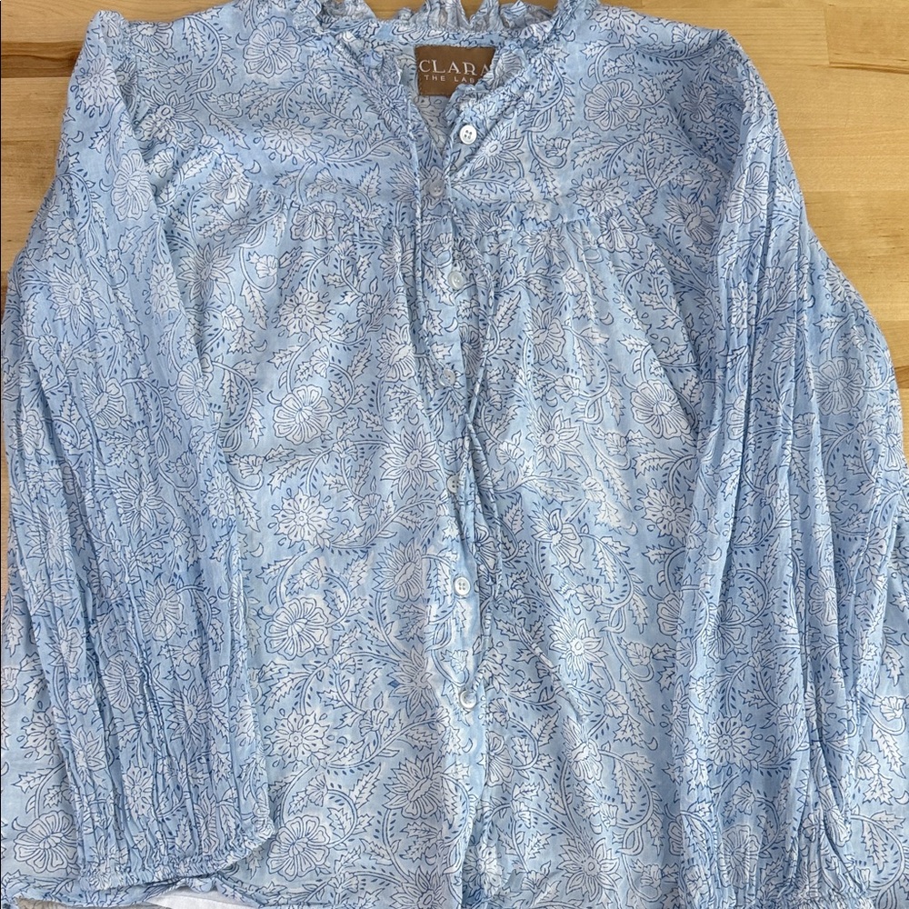 Clara the Label Blue Floral Long Sleeve Blouse Medium